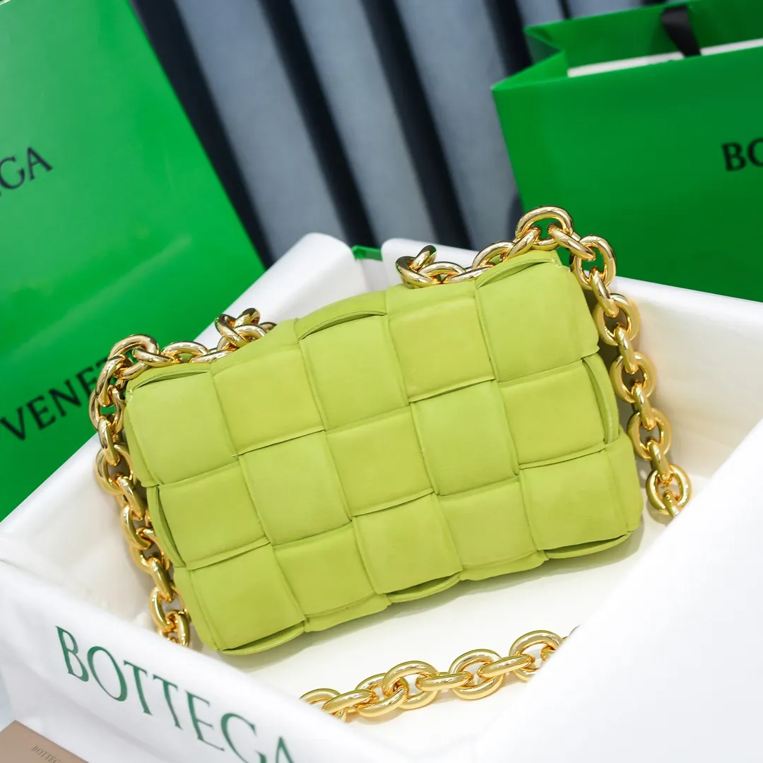 Matte leather (kiwi green)